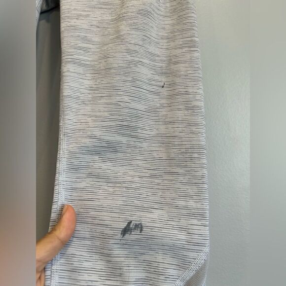 Lululemon Wunder Under Scalloped Crop - Picture 6 of 15